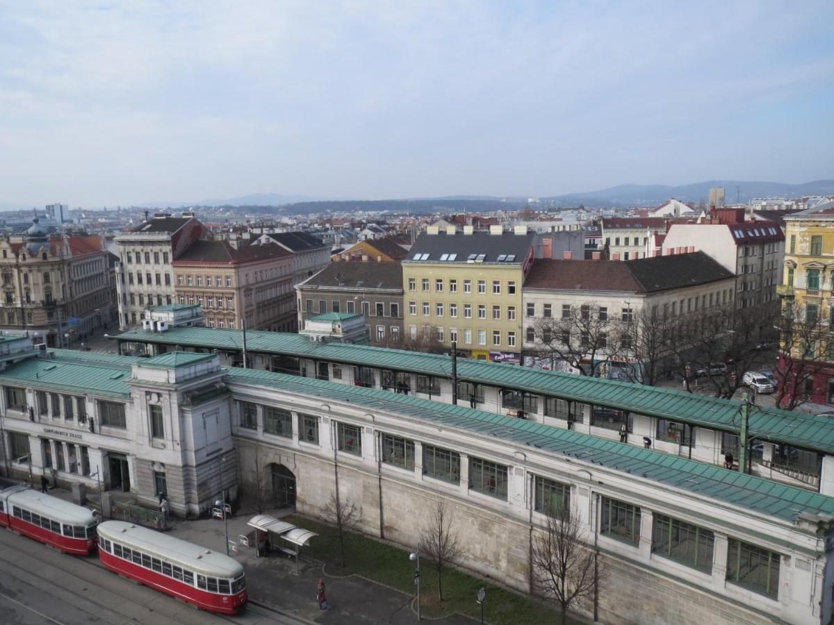 Apartment Zentral Direkt An U-Bahn Station Bécs Kültér fotó